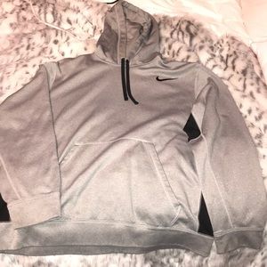 Nike thermal fit sweatshirt